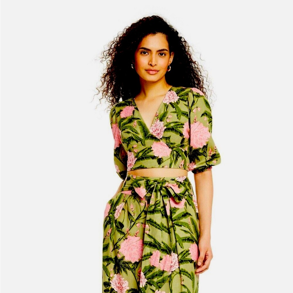 Agua Bendita Olive Green Crop Top with Pink Floral Print